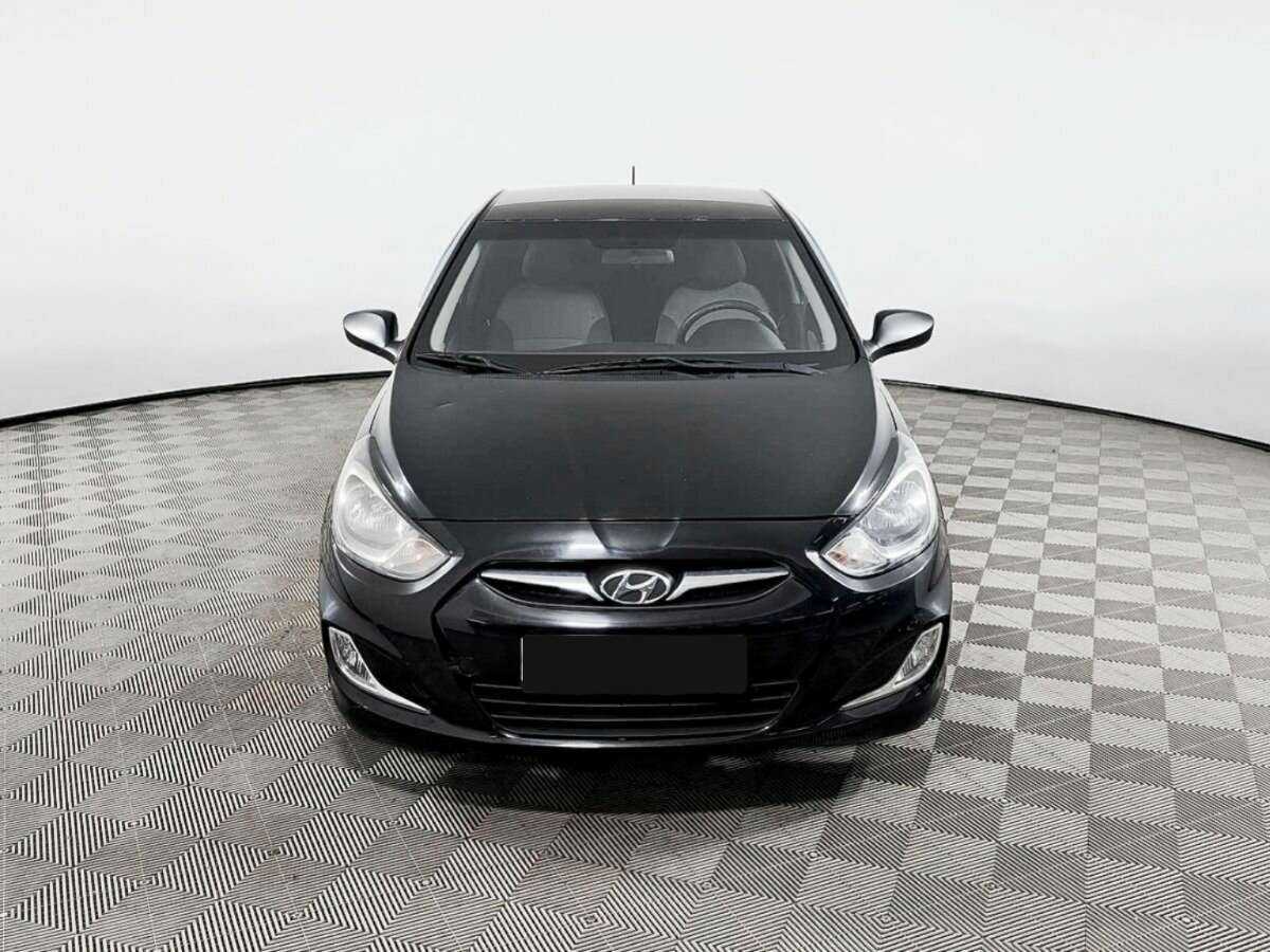 Купить Hyundai Solaris с пробегом. Фото: #1