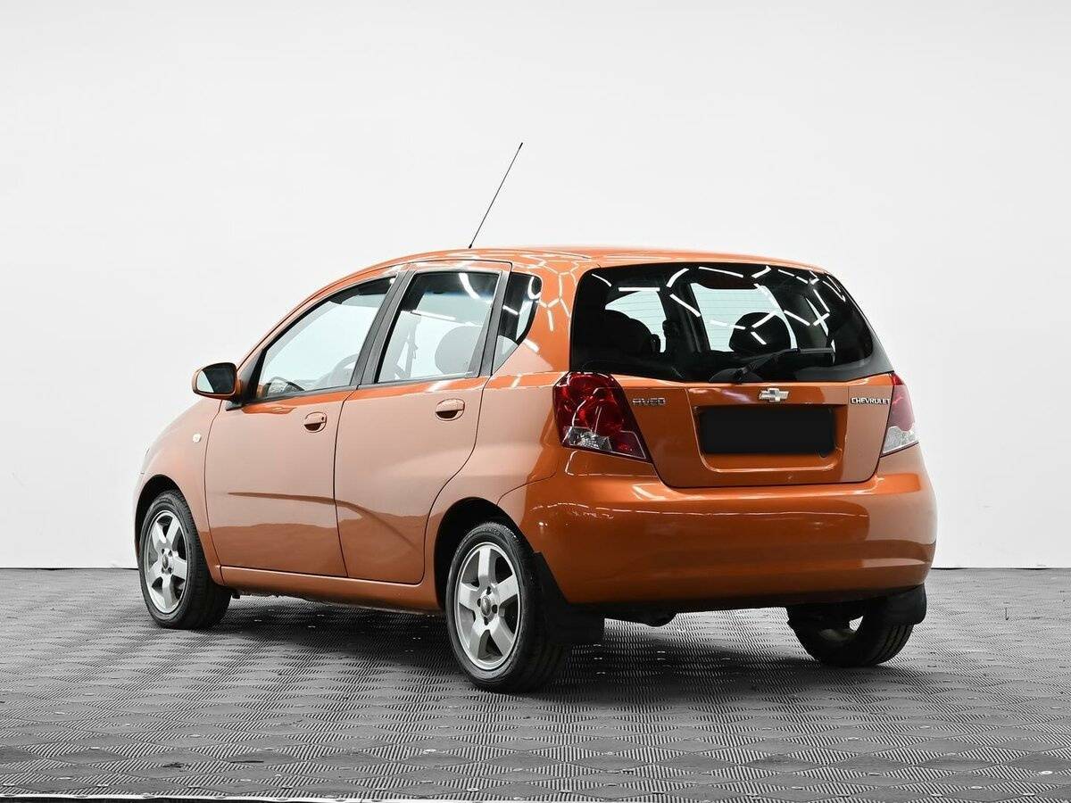 Купить Chevrolet Aveo с пробегом. Фото: #2