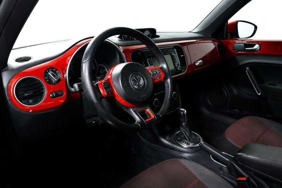 Купить Volkswagen Beetle с пробегом. Фото: #10