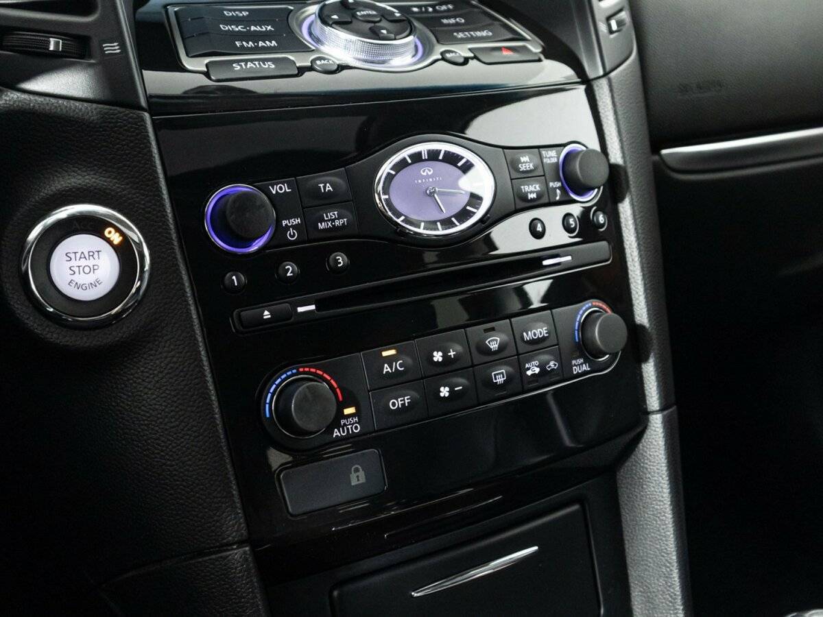 Купить Infiniti QX70 с пробегом. Фото: #21