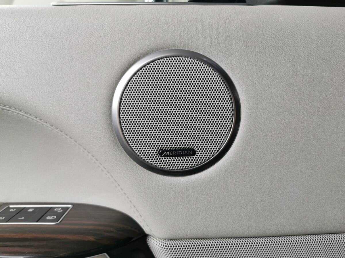 Купить Land Rover Range Rover с пробегом. Фото: #17