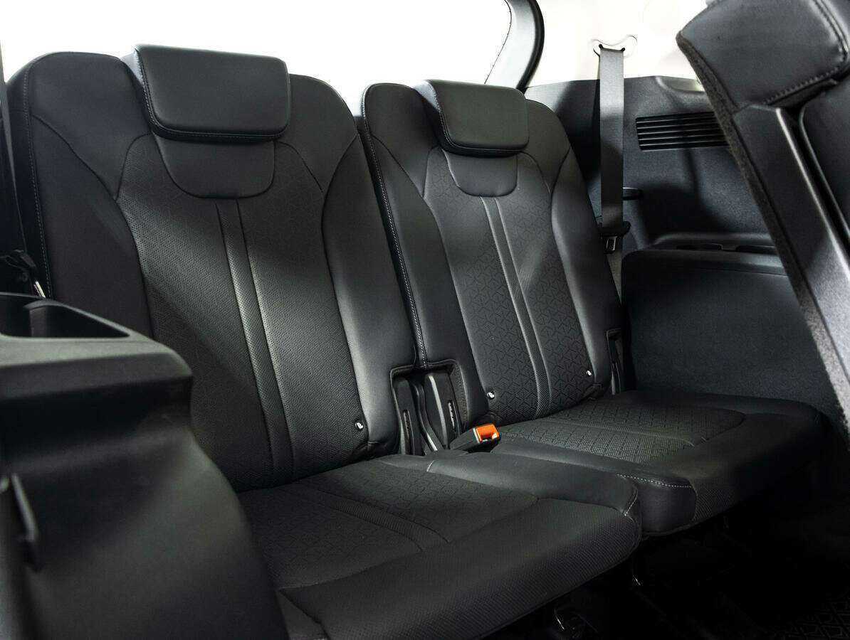 Купить Kia Sorento с пробегом. Фото: #22