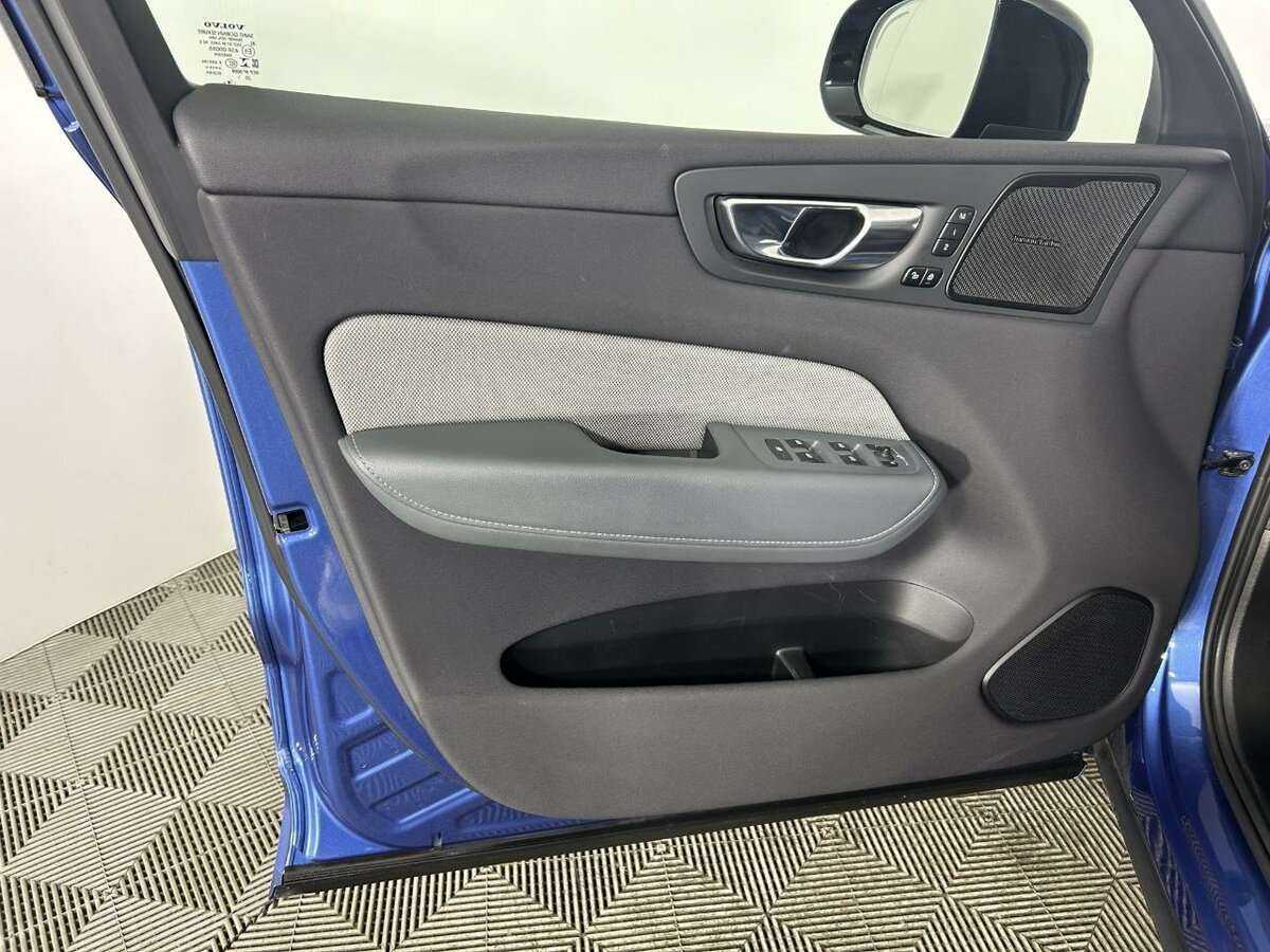 Купить Volvo XC60 с пробегом. Фото: #7