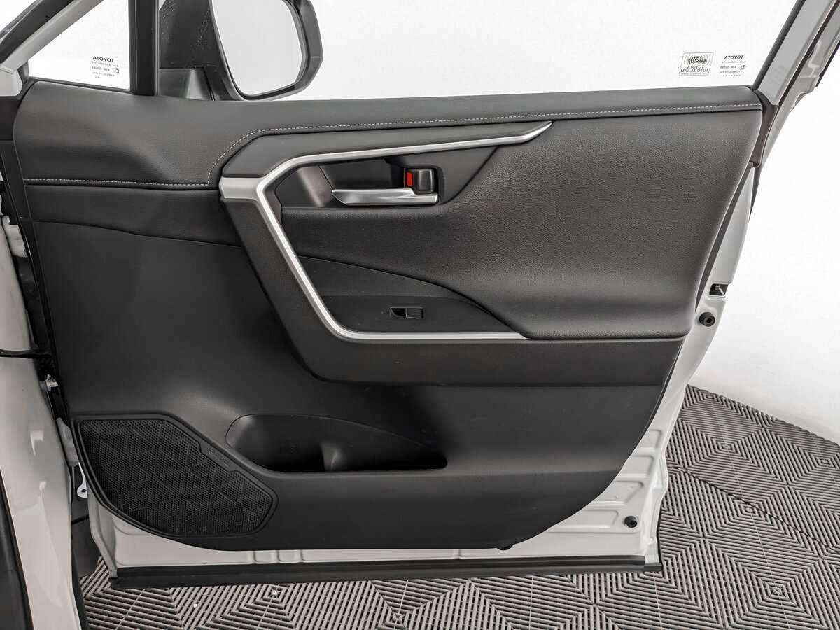 Купить Toyota RAV4 с пробегом. Фото: #19