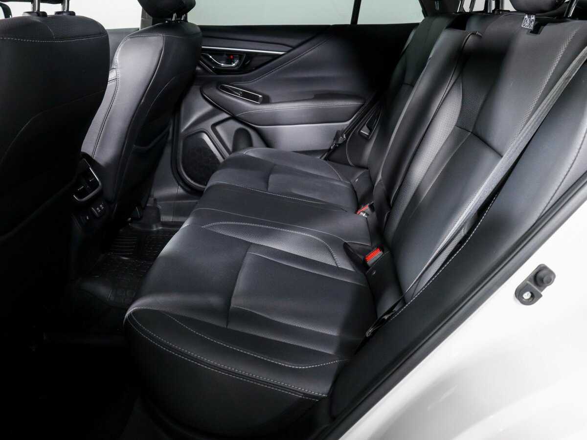 Купить Subaru Outback с пробегом. Фото: #9
