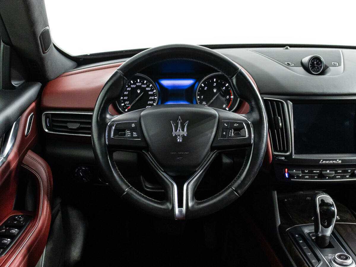 Купить Maserati Levante с пробегом. Фото: #20