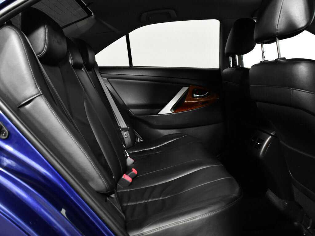 Купить Toyota Camry с пробегом. Фото: #9