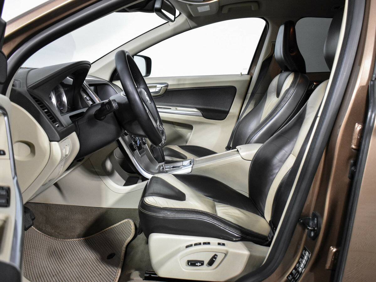 Купить Volvo XC60 с пробегом. Фото: #11