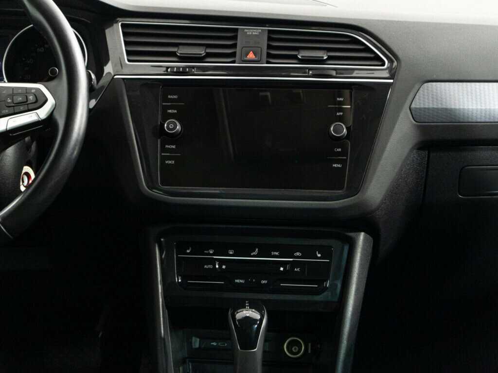 Купить Volkswagen Tiguan с пробегом. Фото: #13