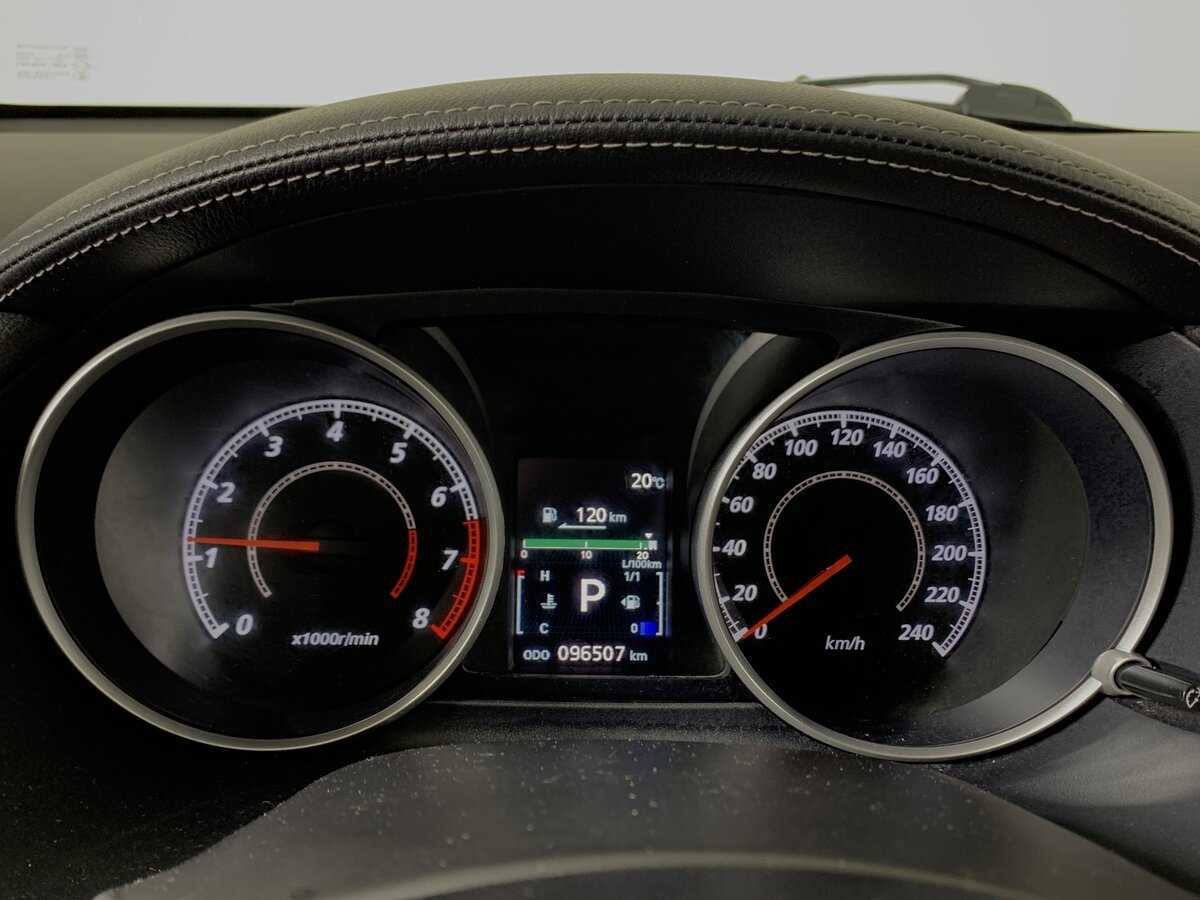 Купить Mitsubishi Outlander с пробегом. Фото: #14