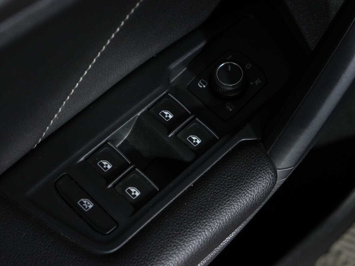 Купить Volkswagen Tiguan с пробегом. Фото: #19