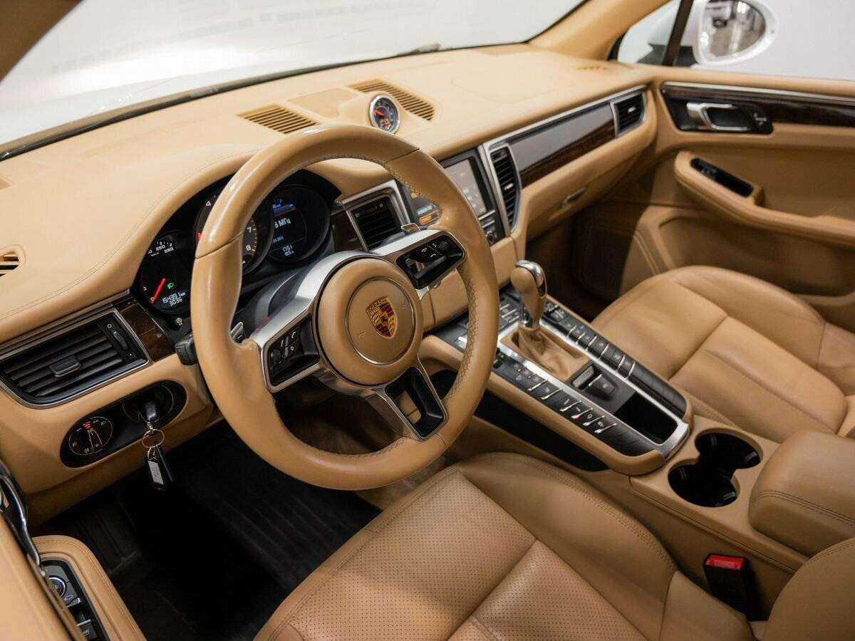 Купить Porsche Macan с пробегом. Фото: #11
