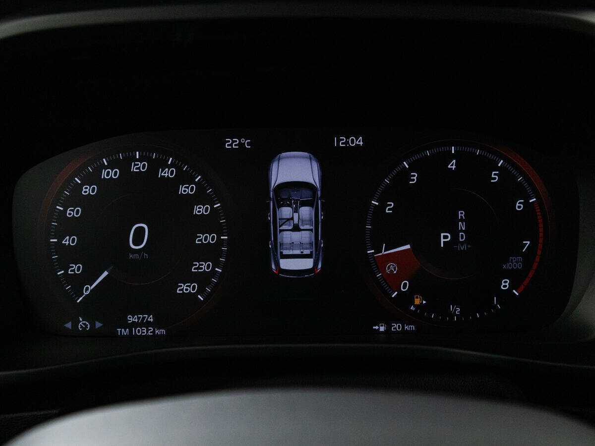 Купить Volvo XC40 с пробегом. Фото: #11
