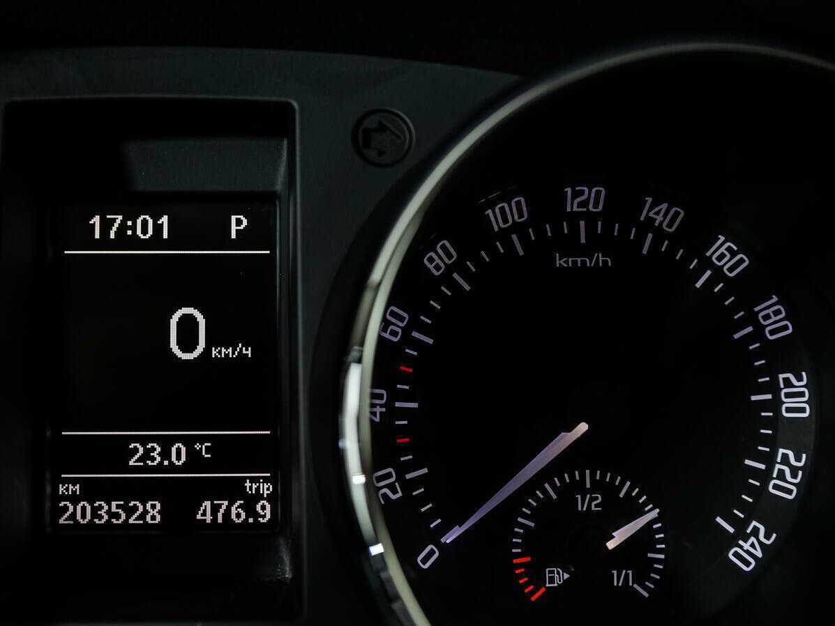 Купить Skoda Yeti с пробегом. Фото: #11