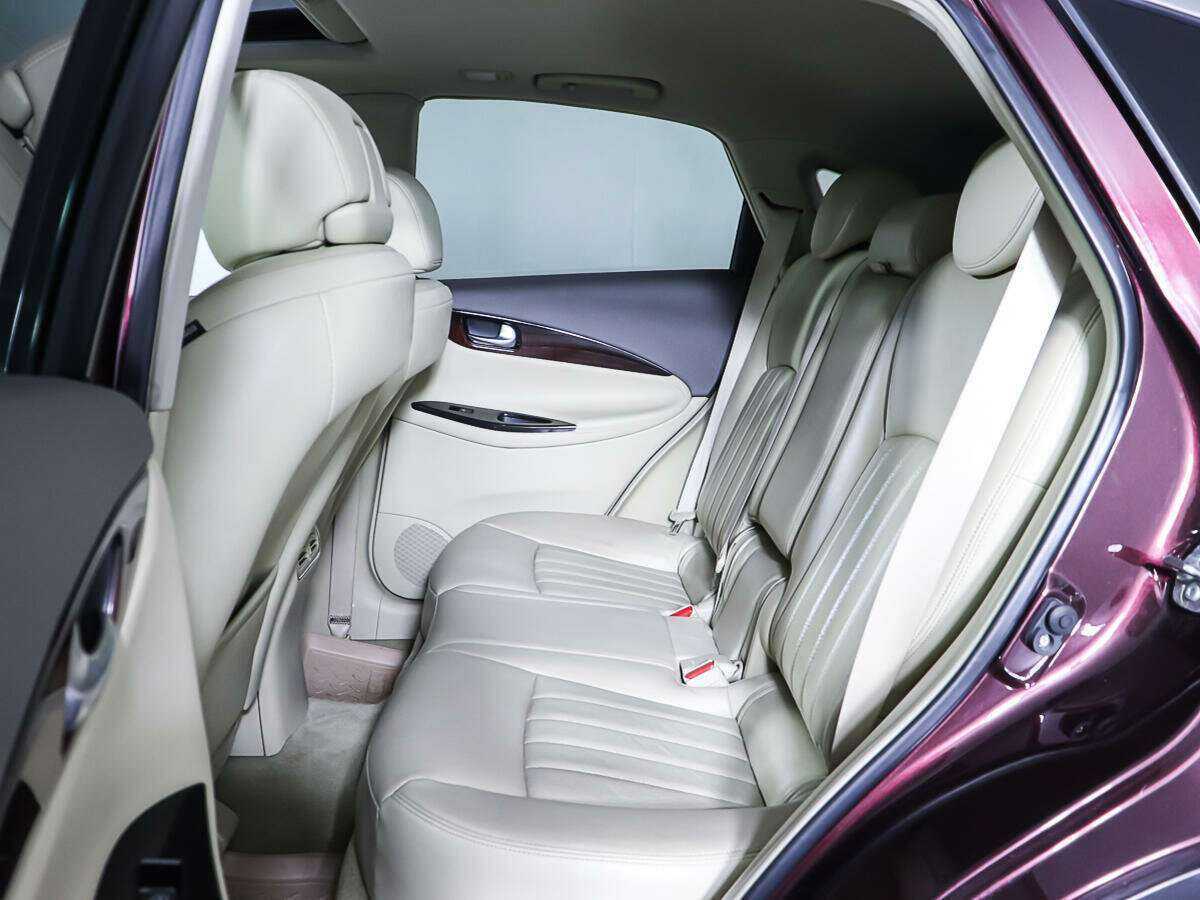 Купить Infiniti QX50 с пробегом. Фото: #9