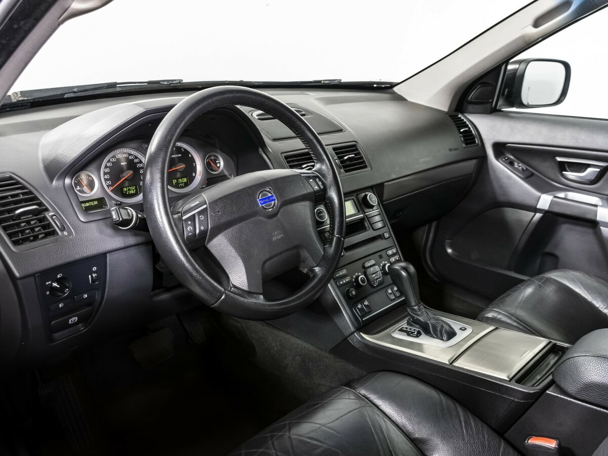 Купить Volvo XC90 с пробегом. Фото: #8