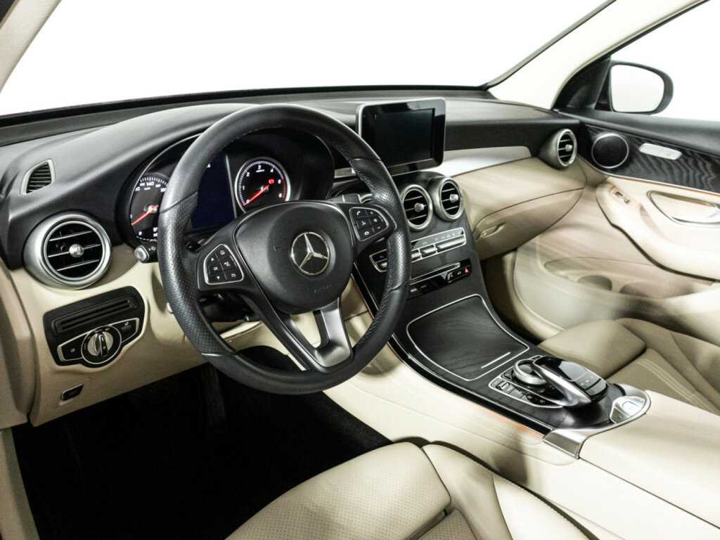 Купить Mercedes-Benz GLC с пробегом. Фото: #10