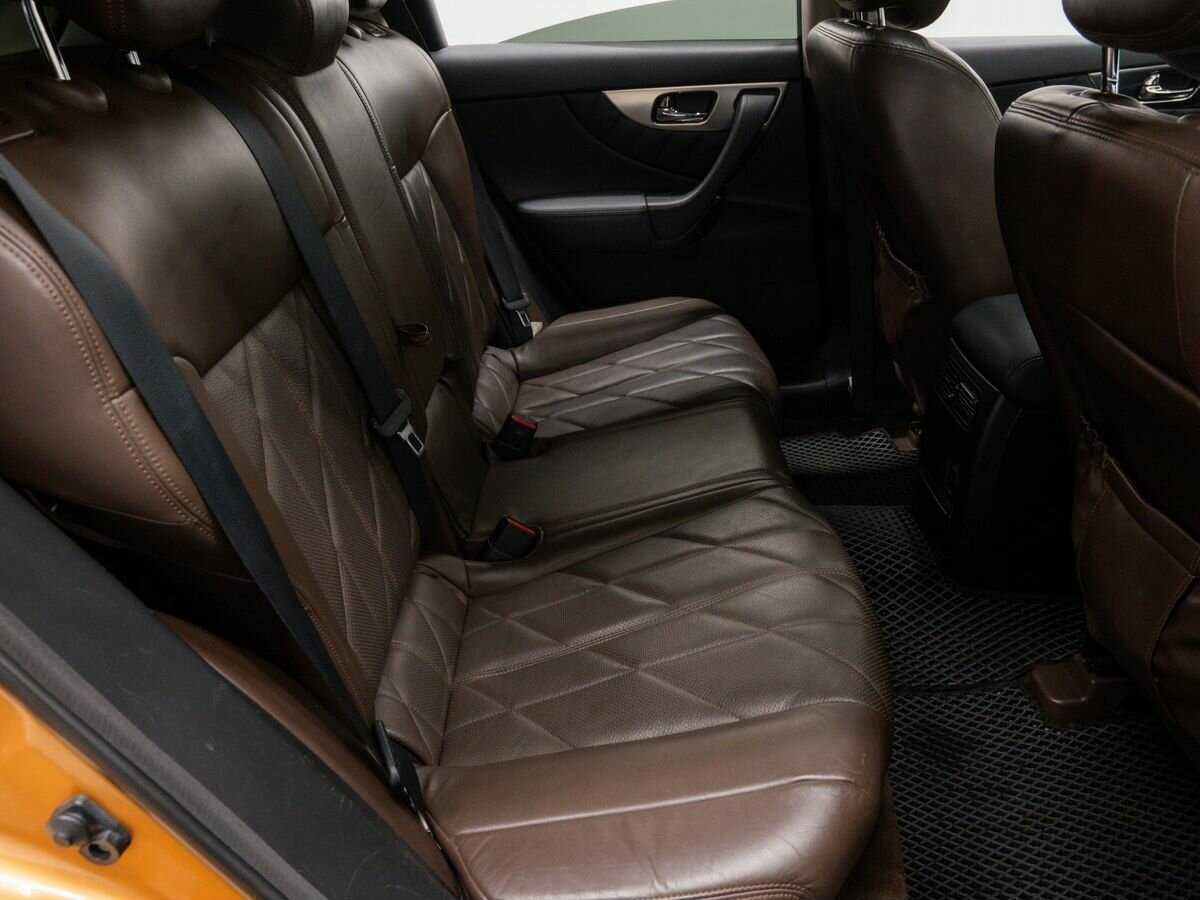 Купить Infiniti FX с пробегом. Фото: #8