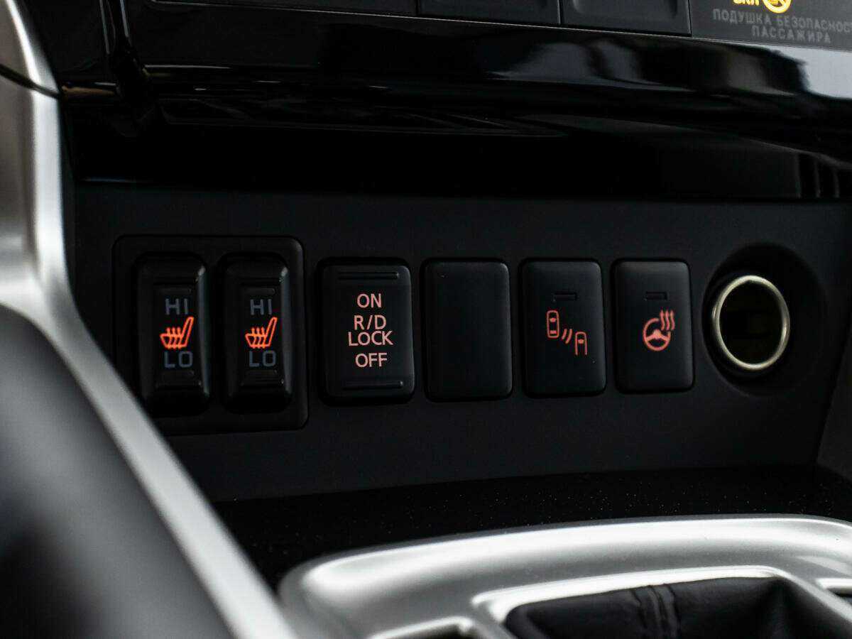 Купить Mitsubishi Pajero Sport с пробегом. Фото: #17