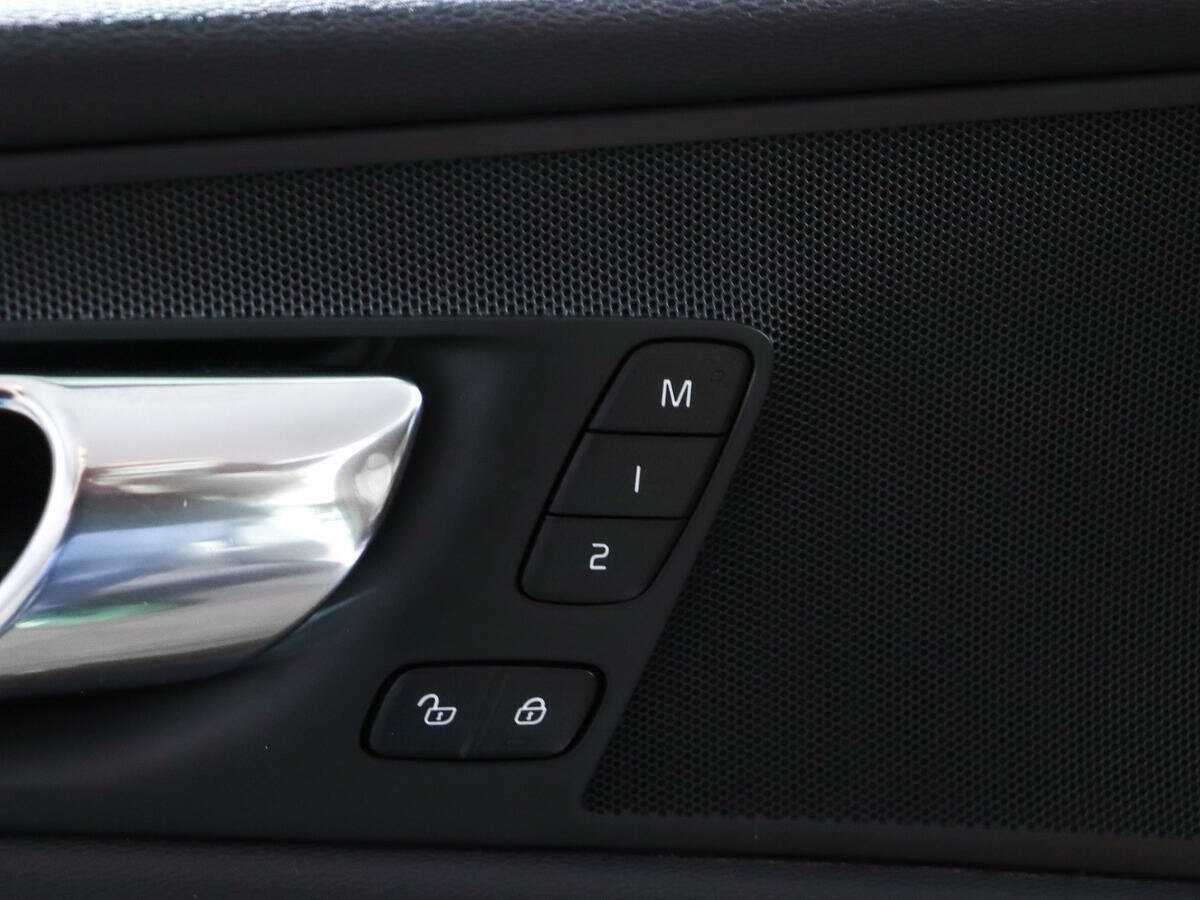 Купить Volvo XC60 с пробегом. Фото: #14