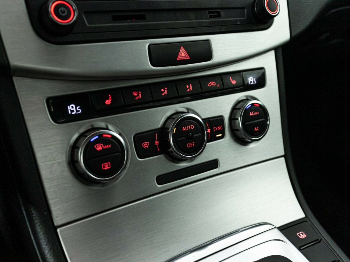 Купить Volkswagen Passat с пробегом. Фото: #15