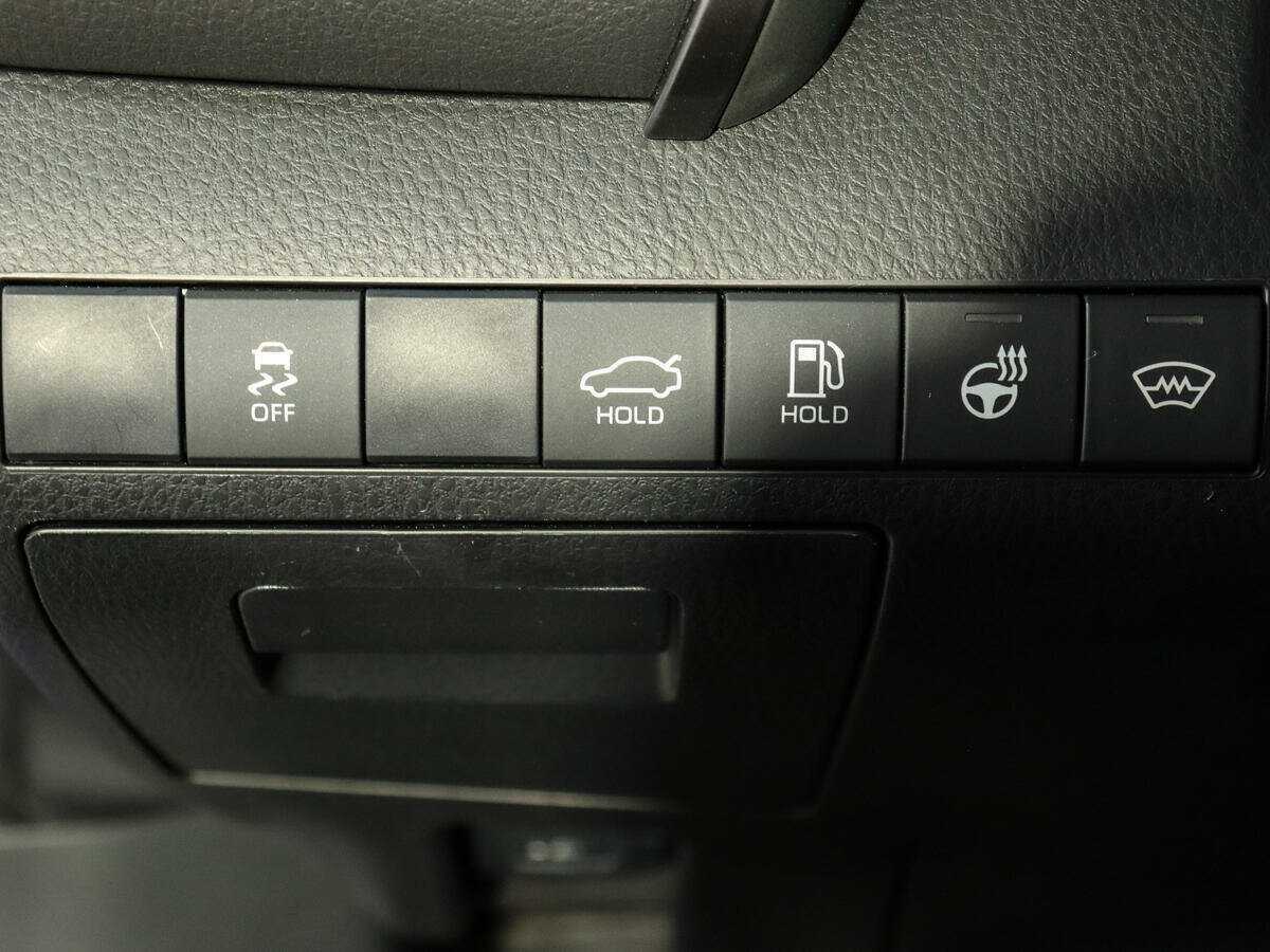 Купить Toyota Camry с пробегом. Фото: #19