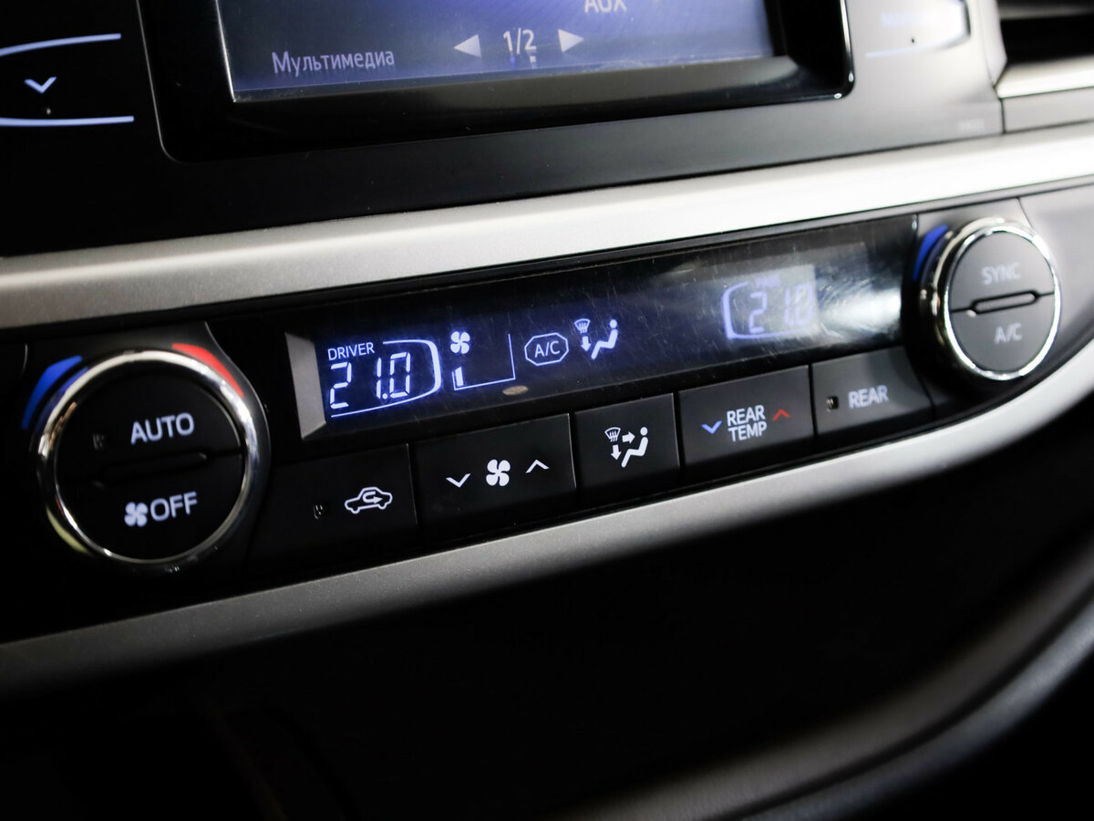 Купить Toyota Highlander с пробегом. Фото: #18