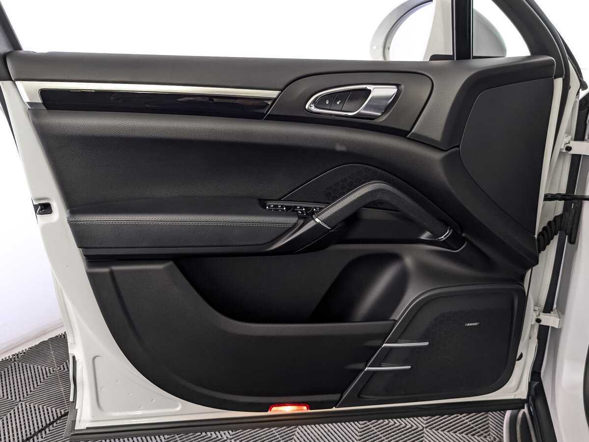 Купить Porsche Cayenne с пробегом. Фото: #16