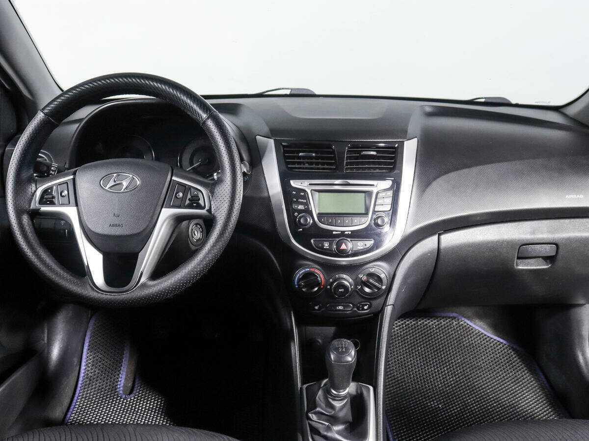 Купить Hyundai Solaris с пробегом. Фото: #9