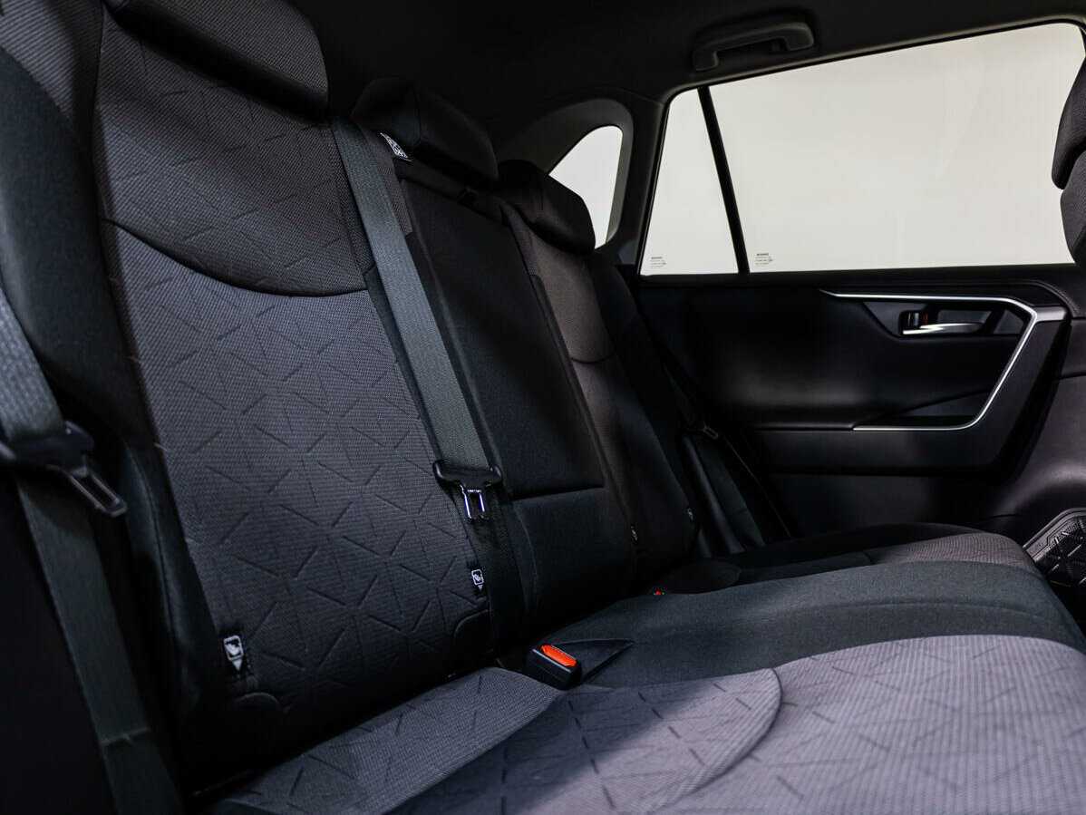 Купить Toyota RAV4 с пробегом. Фото: #11