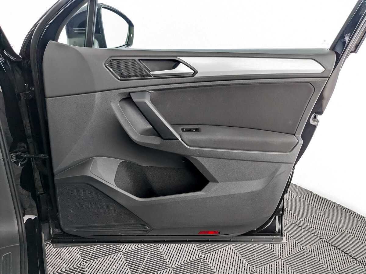 Купить Volkswagen Tiguan с пробегом. Фото: #18