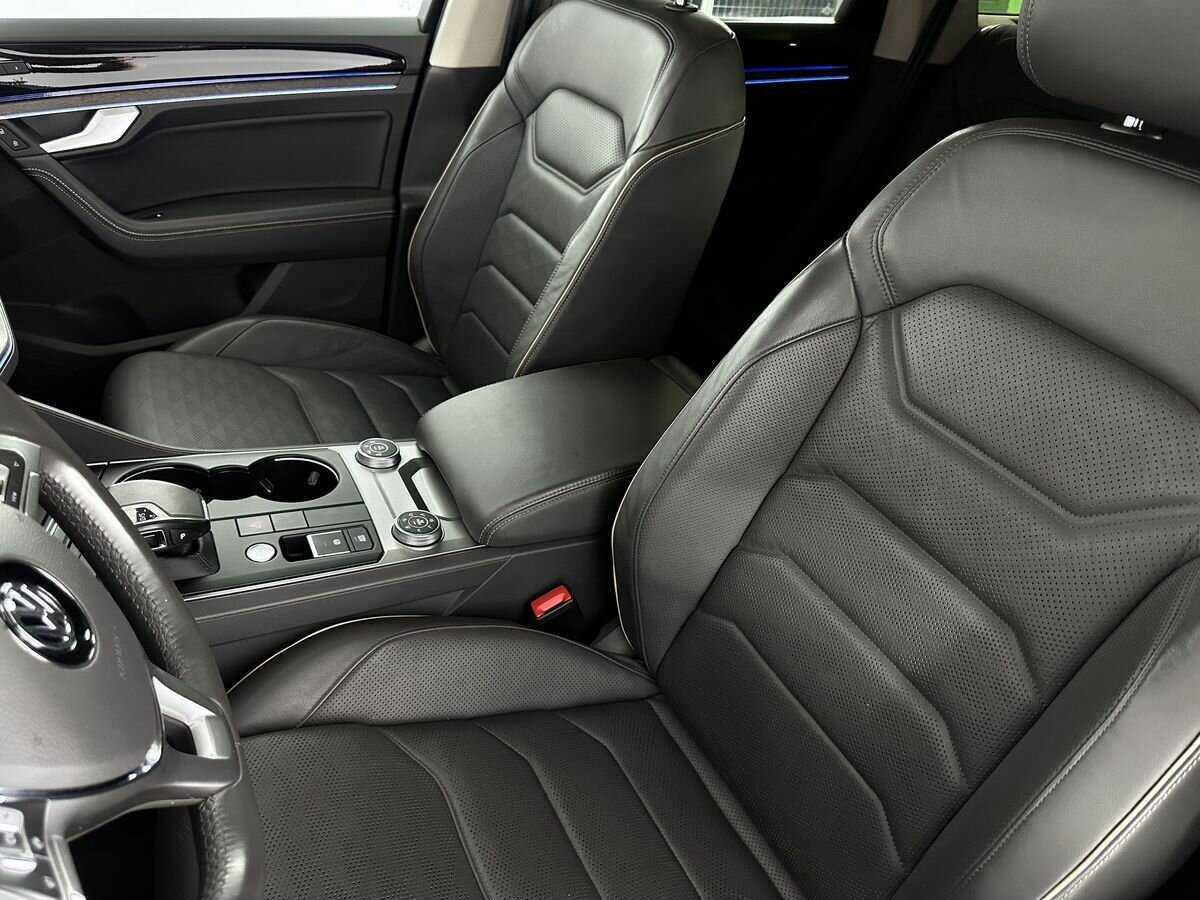 Купить Volkswagen Touareg с пробегом. Фото: #7