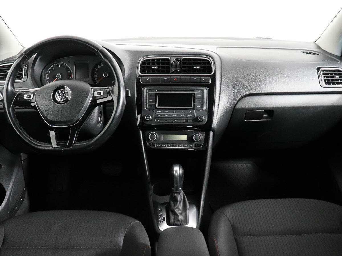 Купить Volkswagen Polo с пробегом. Фото: #10