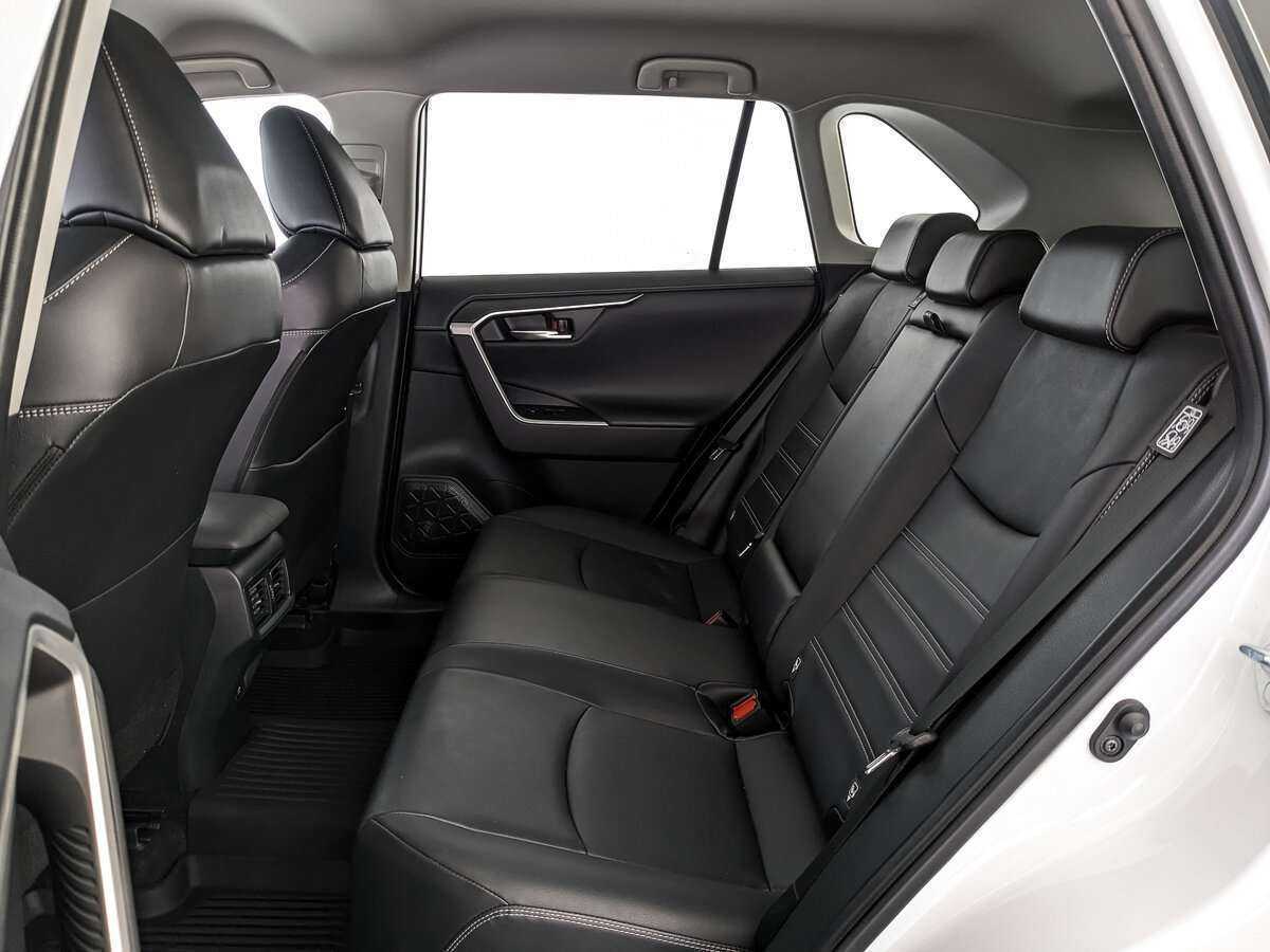 Купить Toyota RAV4 с пробегом. Фото: #15