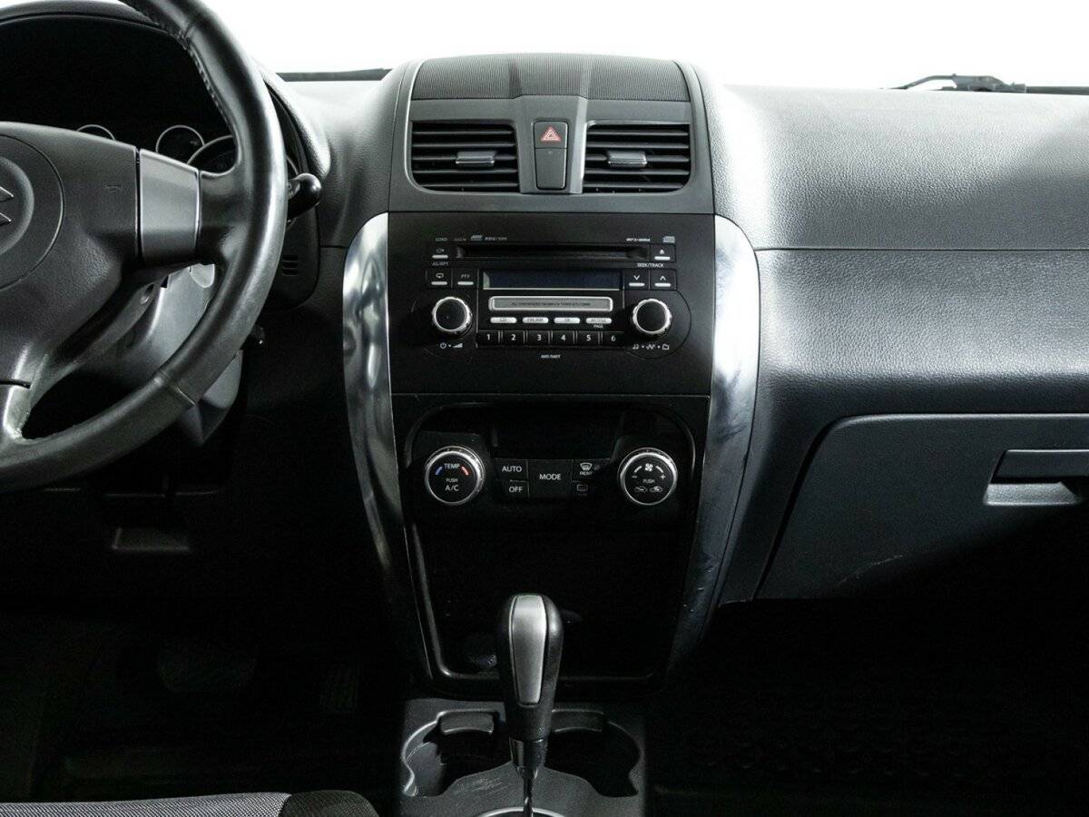 Купить Suzuki SX4 с пробегом. Фото: #13