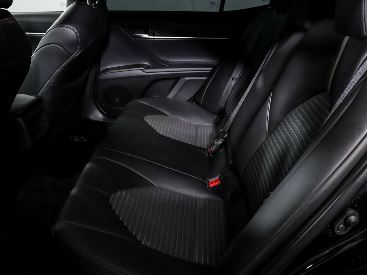 Купить Toyota Camry с пробегом. Фото: #7
