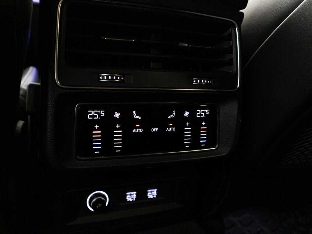 Купить Audi Q7 с пробегом. Фото: #21