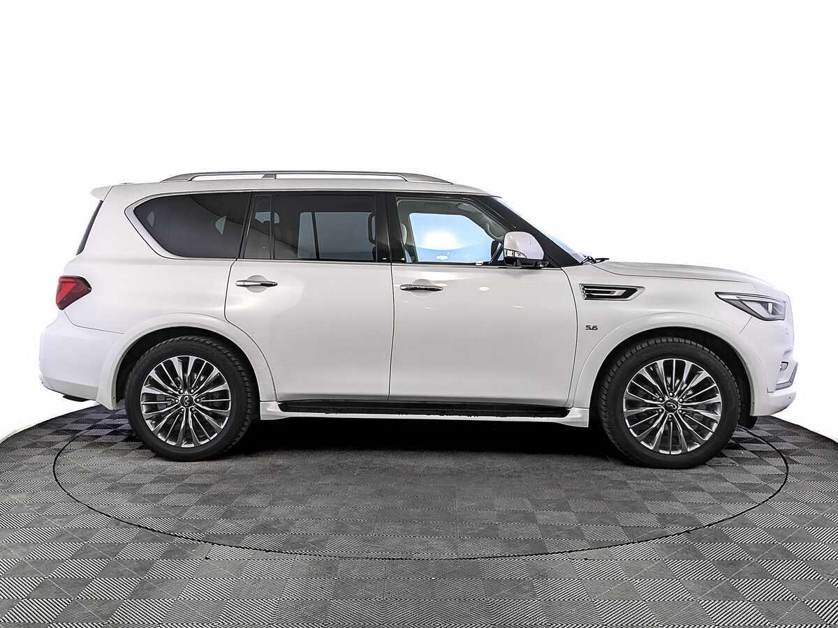 Купить Infiniti QX80 с пробегом. Фото: #3