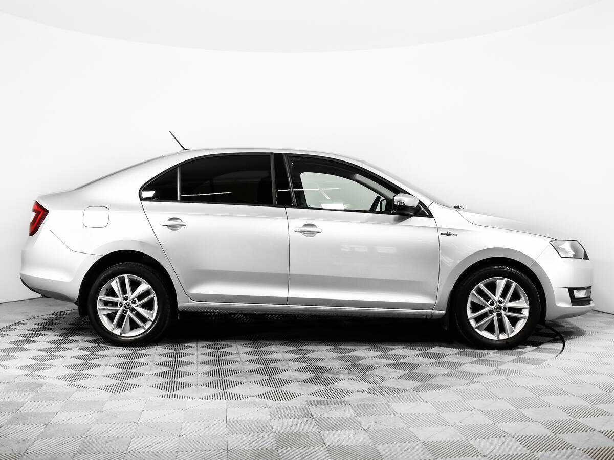 Купить Skoda Rapid с пробегом. Фото: #3