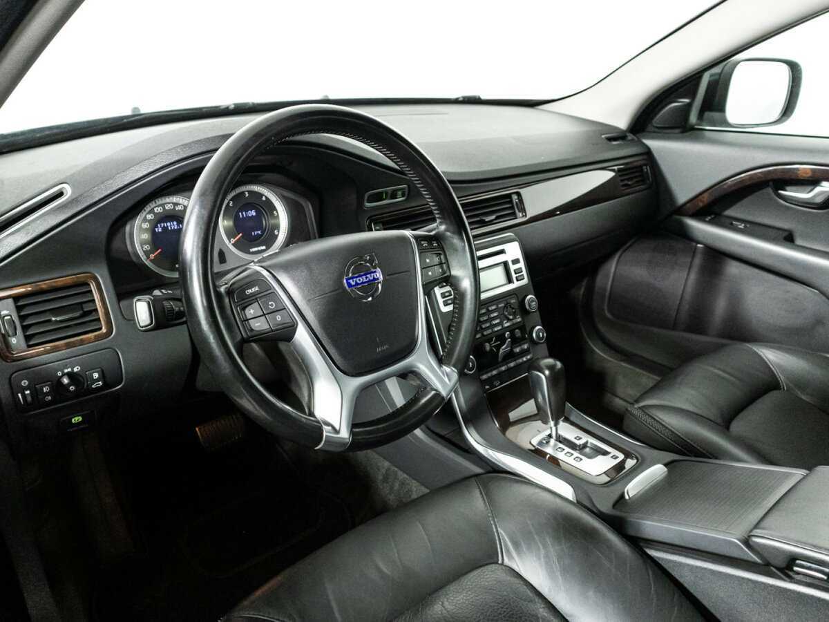 Купить Volvo XC70 с пробегом. Фото: #10
