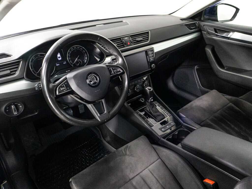 Купить Skoda Superb с пробегом. Фото: #10