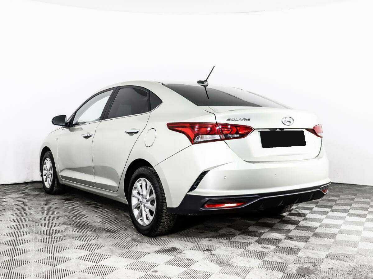 Купить Hyundai Solaris с пробегом. Фото: #6