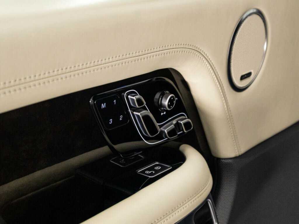 Купить Land Rover Range Rover с пробегом. Фото: #19