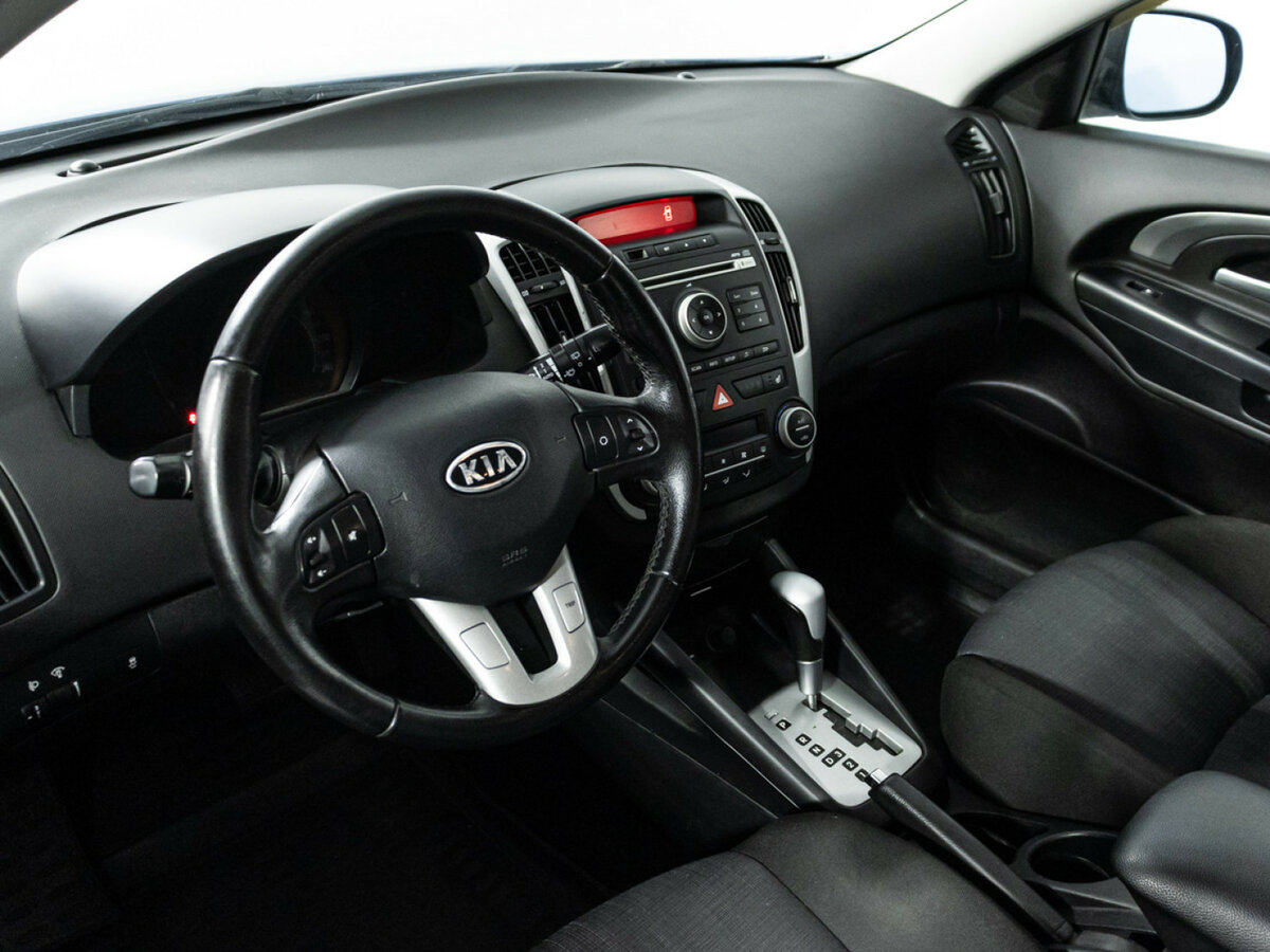 Купить Kia Ceed с пробегом. Фото: #10