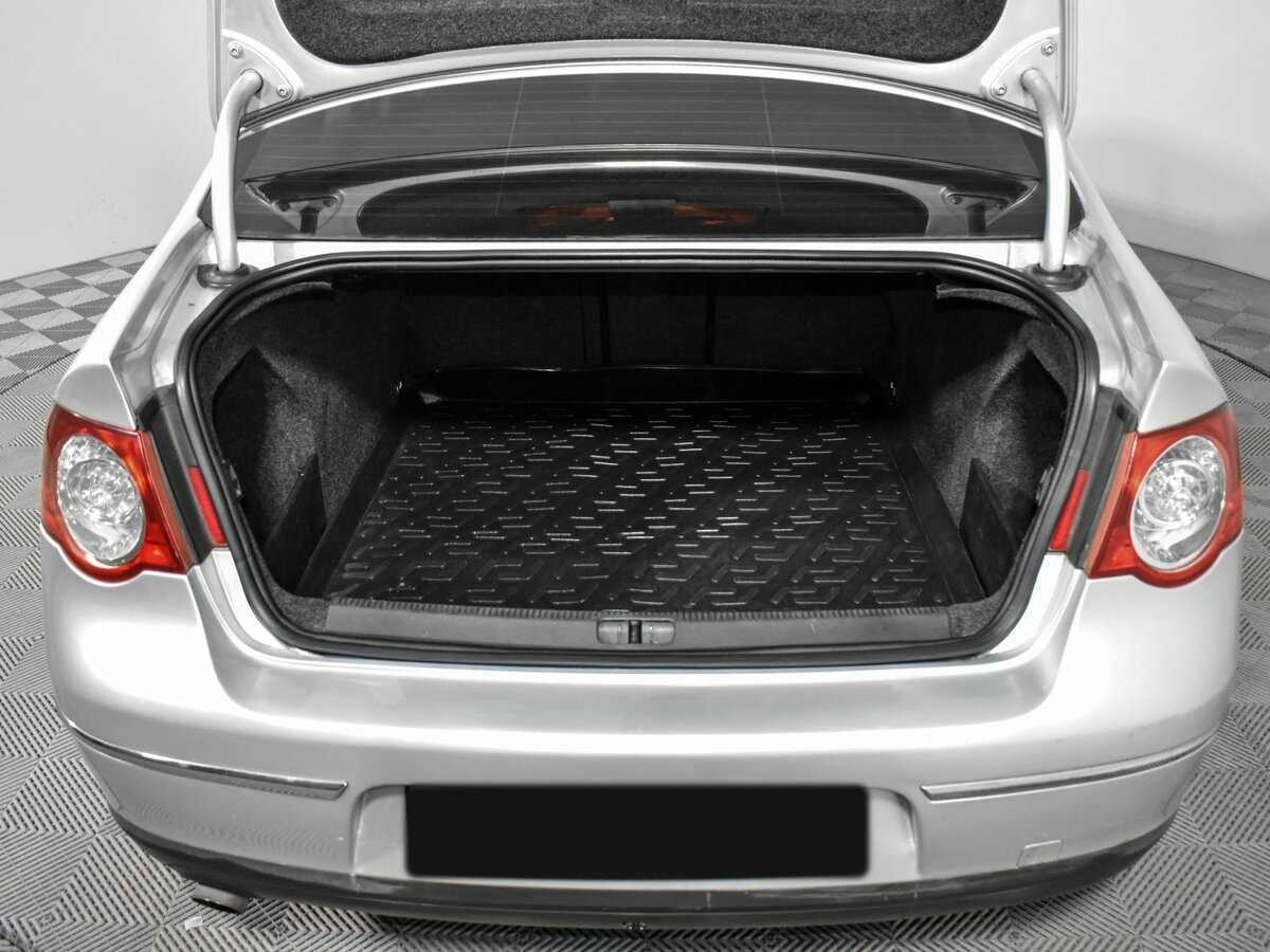 Купить Volkswagen Passat с пробегом. Фото: #17