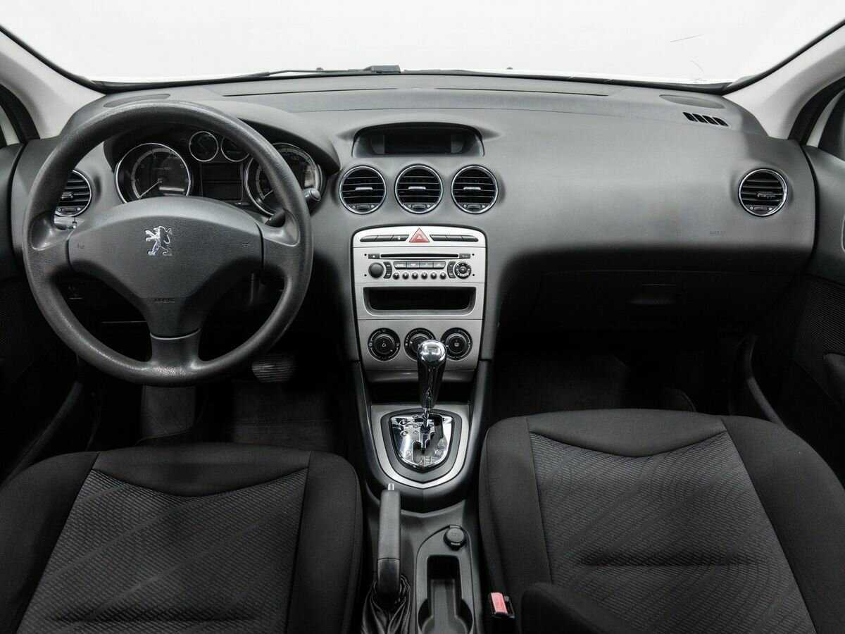 Купить Peugeot 308 с пробегом. Фото: #9