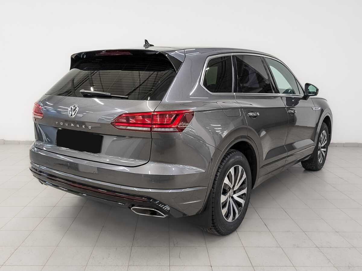 Купить Volkswagen Touareg с пробегом. Фото: #4