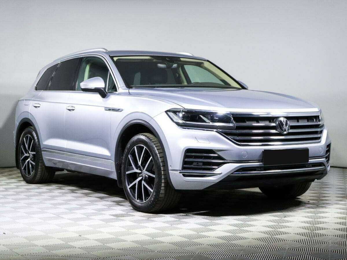 Купить Volkswagen Touareg с пробегом. Фото: #2