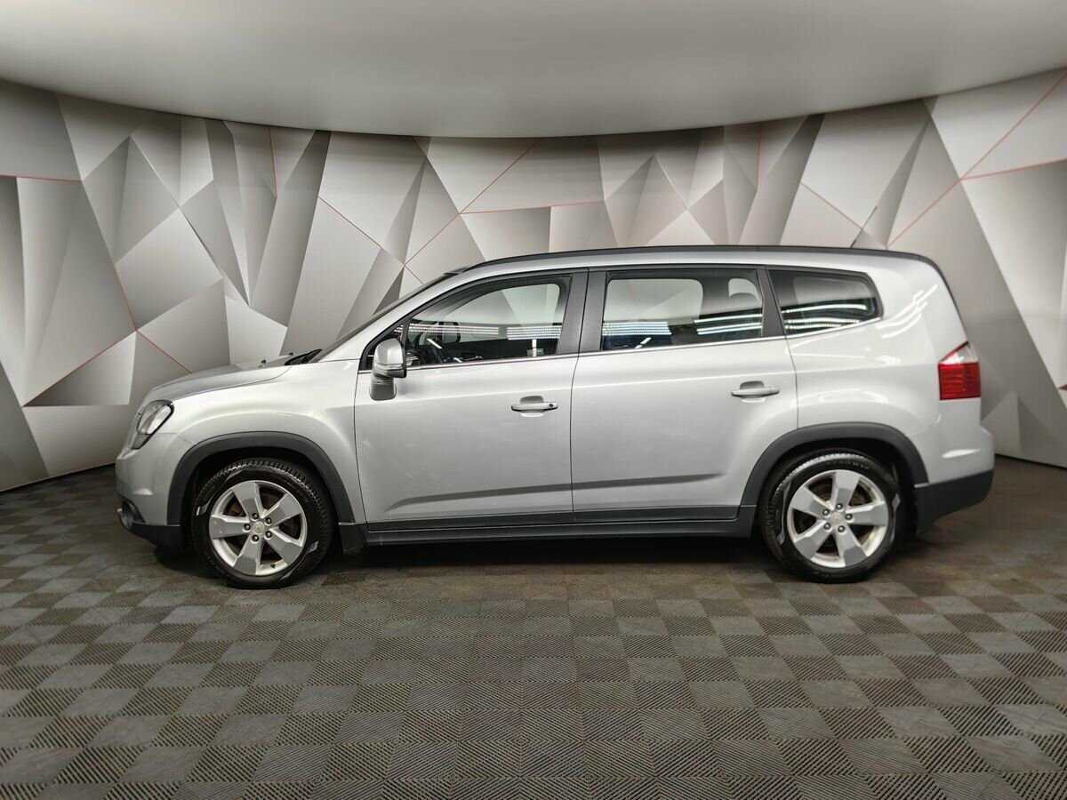 Купить Chevrolet Orlando с пробегом. Фото: #4