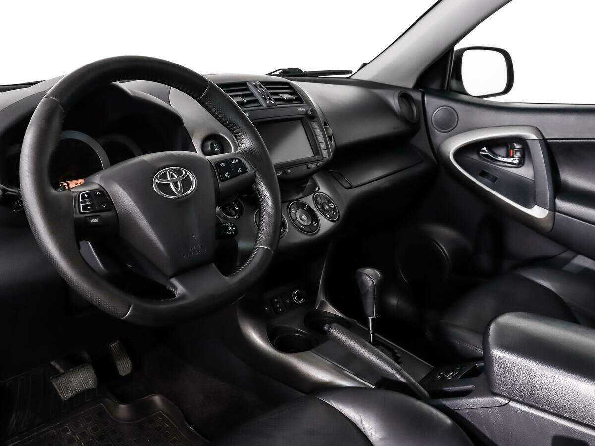 Купить Toyota RAV4 с пробегом. Фото: #8